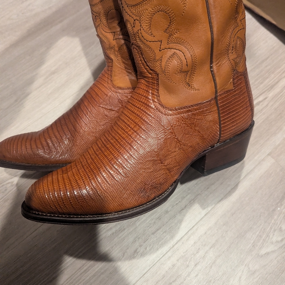 Tony Lama Exotic Teju Lizard Cowboy  Boots Cognac Brandy 11D TL5151 400$ - Picture 3 of 6